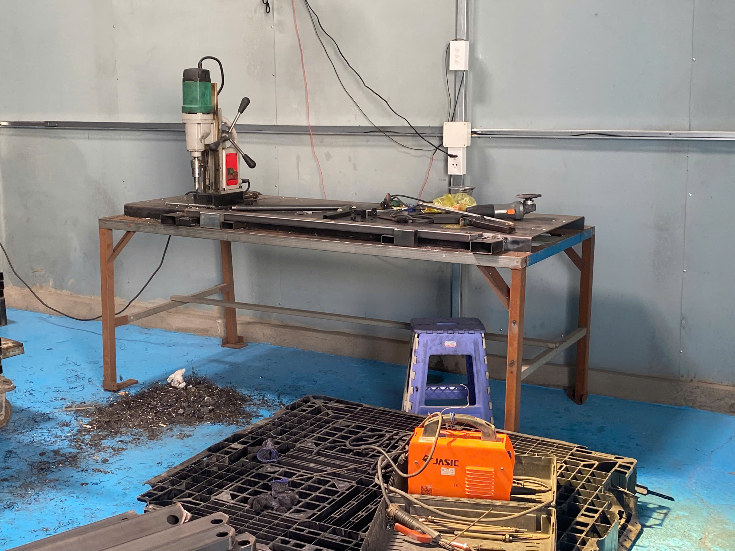 Workbench 2.jpg